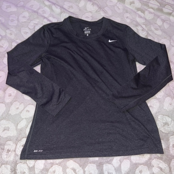 Nike Tops - Dri-Fit Nike long sleeve